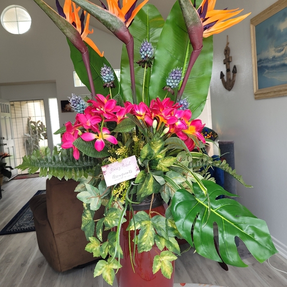 Starr'z Artificial Floral Arrangements 760-978-7369 Instagram starrs_flowers760